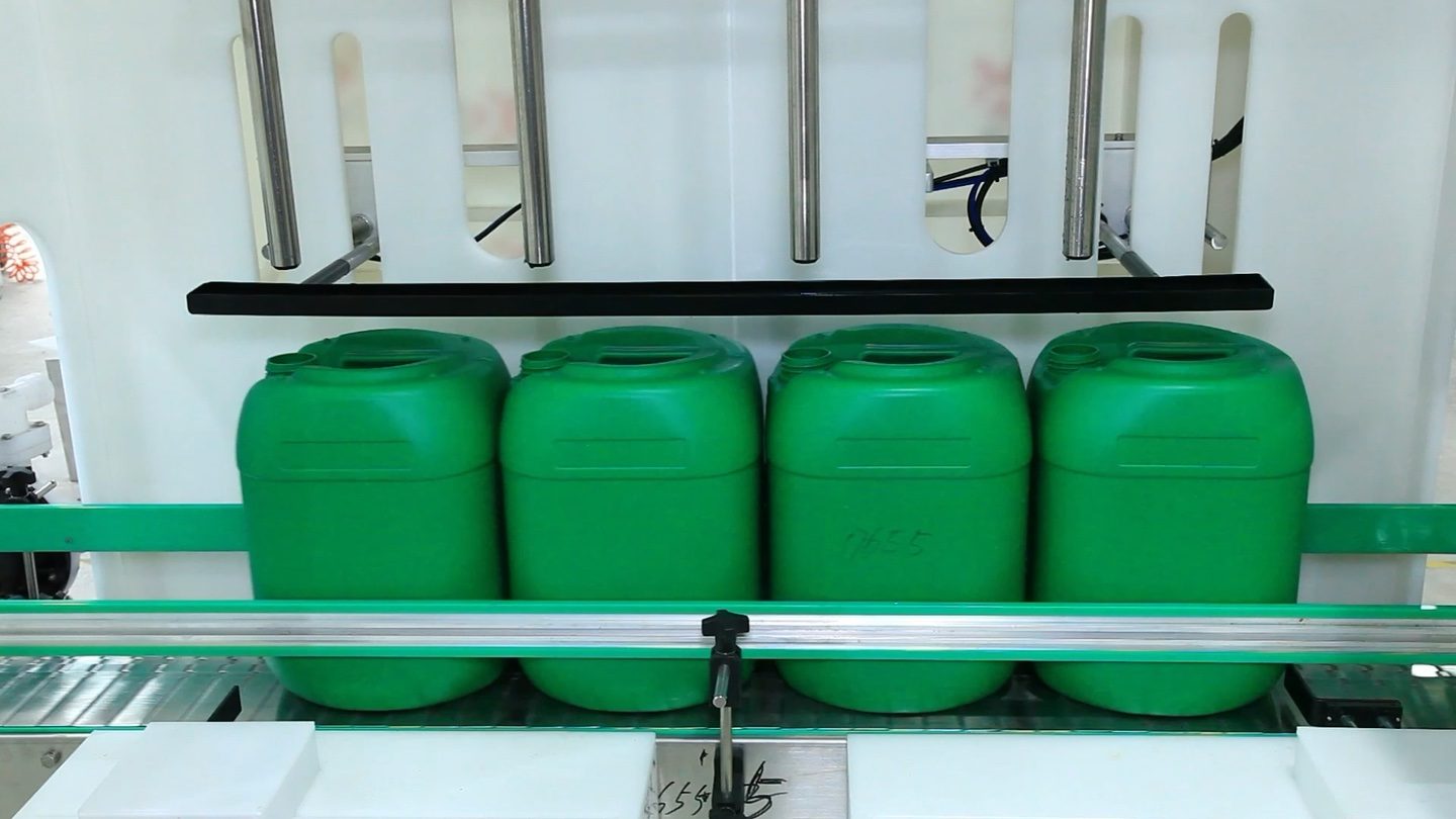 0655 Anti-corrosion filling, capping and labeling line