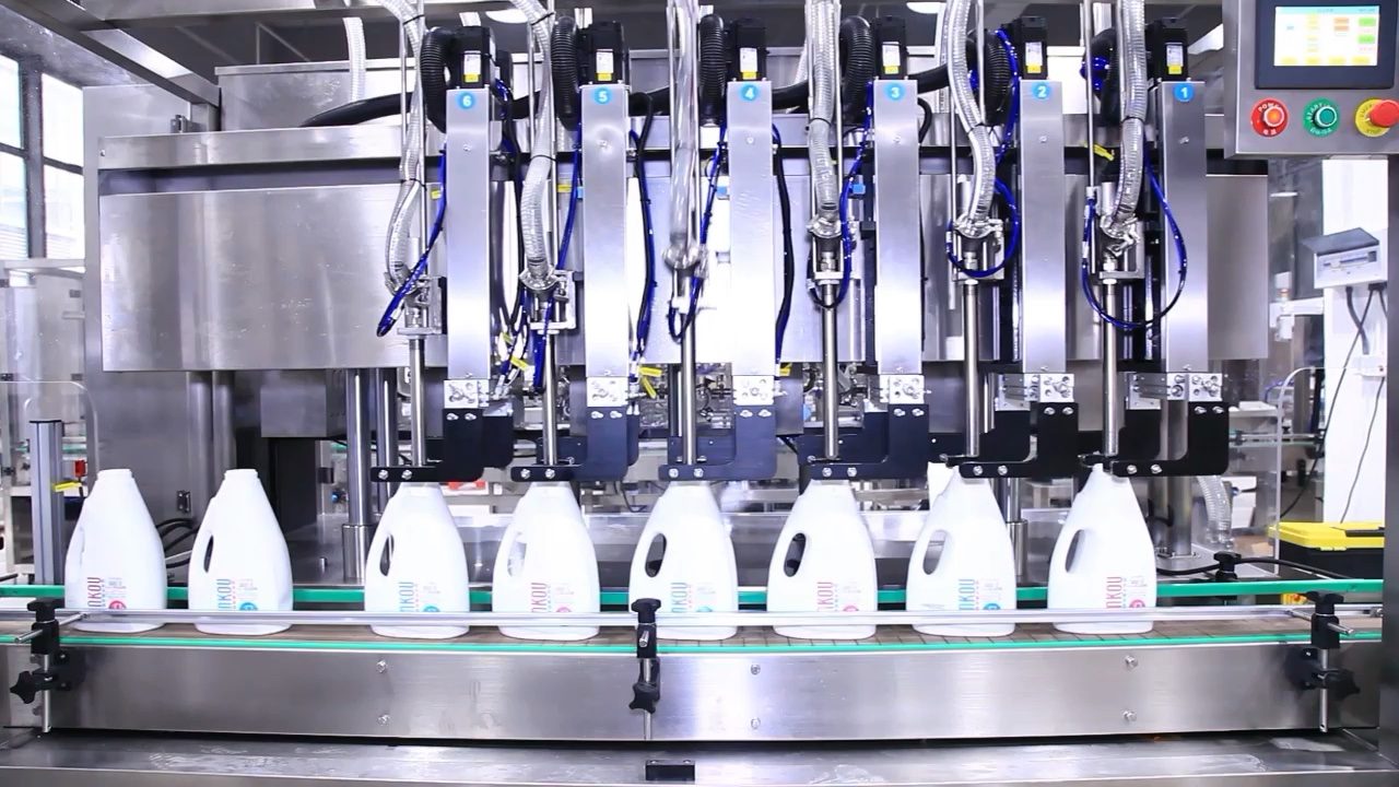 Laundry-liquid tracking filling and capping line